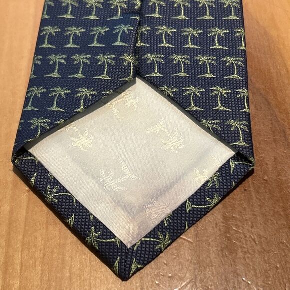 Off Island By Tommy Bahama Neck Tie. Navy With Palm Trees. 100% Silk. Tropical - Picture 4 of 6